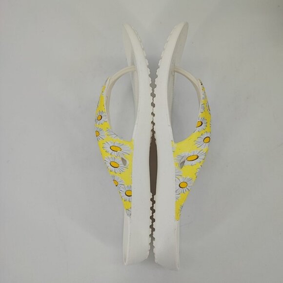 Crocs Women's Kadee White Synthetic Sandals Size 10 - Picture 5 of 8